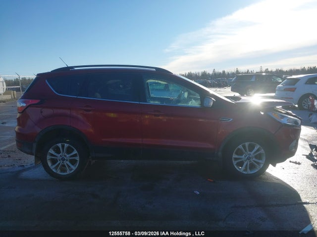 1FMCU0GD1JUD10089 Ford ESCAPE SE