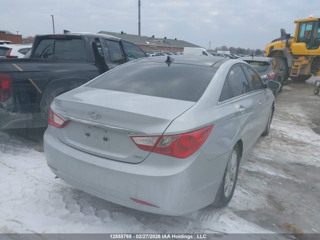 2013 Hyundai Sonata Limited მანქანა იყიდება აუქციონზე, vin: 5NPEC4AC7DH581938, აუქციონის ნომერი: 12555769