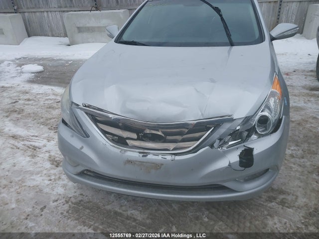 2013 Hyundai Sonata Limited მანქანა იყიდება აუქციონზე, vin: 5NPEC4AC7DH581938, აუქციონის ნომერი: 12555769