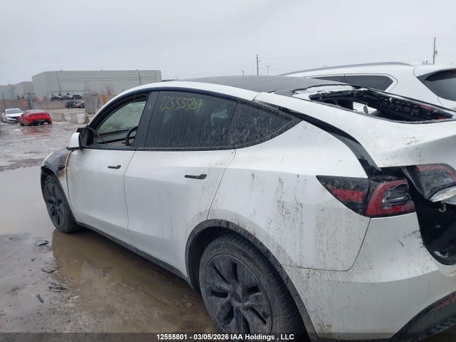 7SAYGAEE5SF229466 Tesla Model Y Long Range