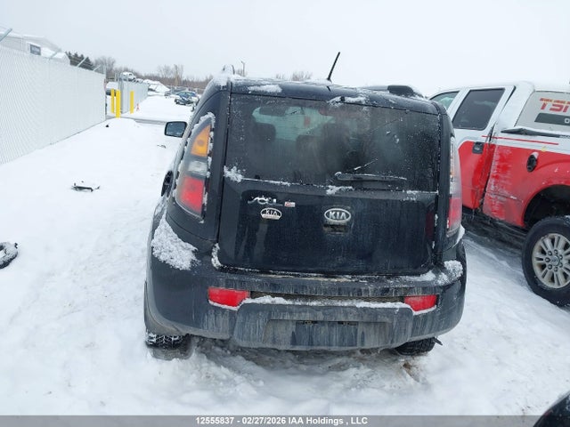 12555837 :رقم المزاد ، KNDJT2A20A7041261 vin ، 2010 Kia Soul +/!/sport مزاد بيع