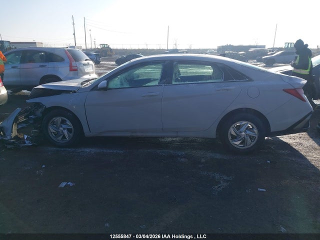 2025 Hyundai Elantra Essential მანქანა იყიდება აუქციონზე, vin: KMHLM4DG4SU097582, აუქციონის ნომერი: 12555847