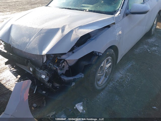 2025 Hyundai Elantra Essential მანქანა იყიდება აუქციონზე, vin: KMHLM4DG4SU097582, აუქციონის ნომერი: 12555847