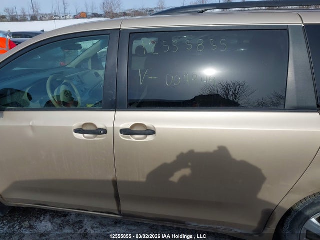 Aukcja sprzedaży 2011 Toyota Sienna, vin: 5TDZK3DC8BS004949, numer aukcji: 12555855