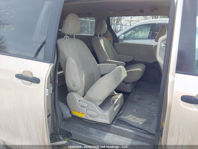 Aukcja sprzedaży 2011 Toyota Sienna, vin: 5TDZK3DC8BS004949, numer aukcji: 12555855
