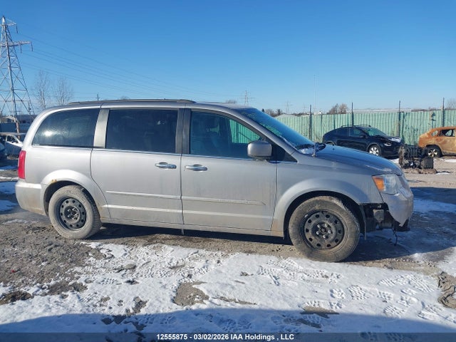 2015 Chrysler Town & Country Touring მანქანა იყიდება აუქციონზე, vin: 2C4RC1CG4FR705847, აუქციონის ნომერი: 12555875