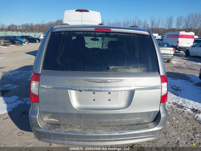 2015 Chrysler Town & Country Touring მანქანა იყიდება აუქციონზე, vin: 2C4RC1CG4FR705847, აუქციონის ნომერი: 12555875