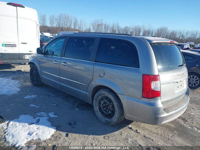 2015 Chrysler Town & Country Touring მანქანა იყიდება აუქციონზე, vin: 2C4RC1CG4FR705847, აუქციონის ნომერი: 12555875