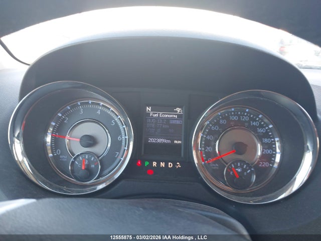 2015 Chrysler Town & Country Touring მანქანა იყიდება აუქციონზე, vin: 2C4RC1CG4FR705847, აუქციონის ნომერი: 12555875