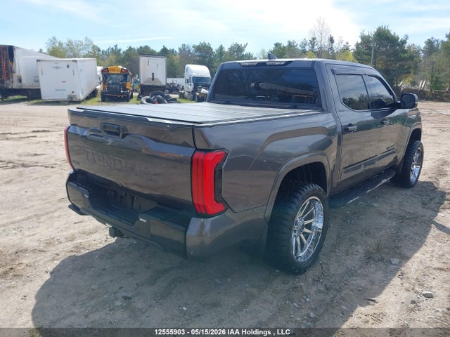 2022 Toyota Tundra Hybrid Limited მანქანა იყიდება აუქციონზე, vin: 5TFJC5DB7NX003030, აუქციონის ნომერი: 12555903