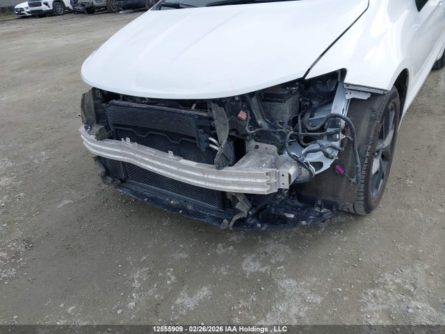 Chrysler Pacifica Limited 2025 2C4RC1GG3SR601502 Image 6