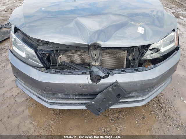 3VW637AJ0FM404467 Volkswagen Jetta Turbocharged Hybrid