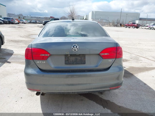 3VWLL7AJ8EM251824 Volkswagen Jetta 2.0 Tdi Highline/2.0 Tdi Trendline+