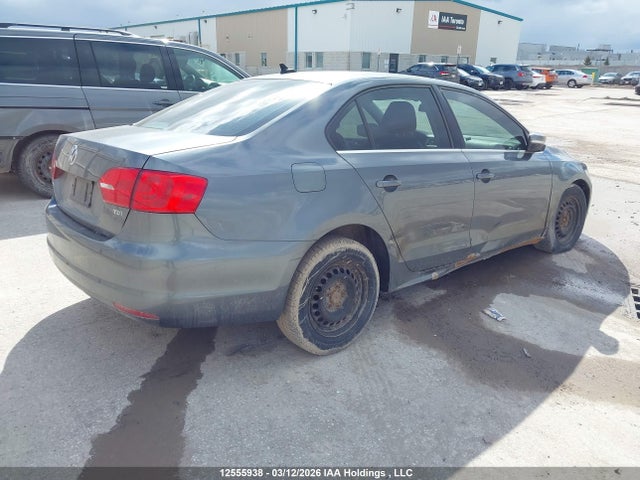 3VWLL7AJ8EM251824 Volkswagen Jetta 2.0 Tdi Highline/2.0 Tdi Trendline+