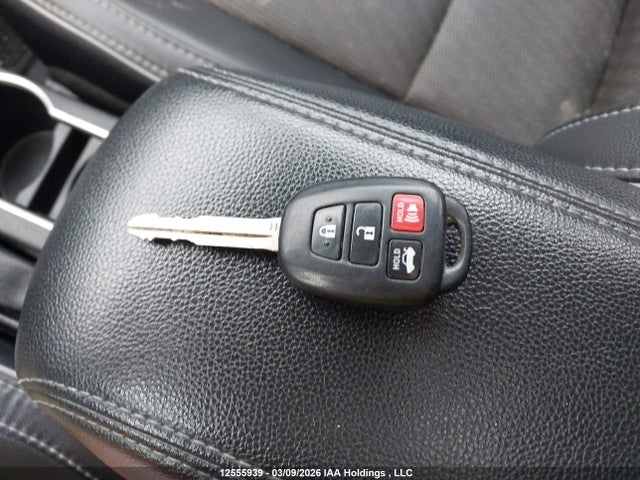 12555939 :رقم المزاد ، 2T1BURHE5EC164312 vin ، 2014 Toyota Corolla L/le/le Pls/prm/s/s Pls مزاد بيع
