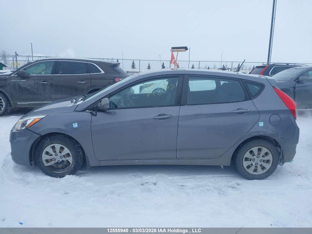 12555948 :رقم المزاد ، KMHCT5AE5GU288446 vin ، 2016 Hyundai Accent Gl مزاد بيع