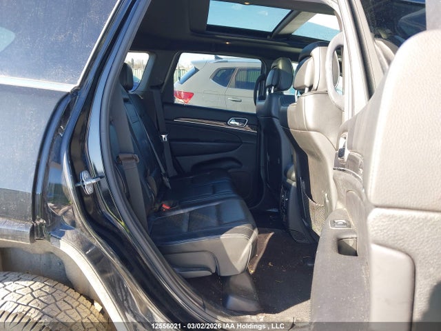 1C4RJFCG8JC175077 Jeep Grand Cherokee Overland