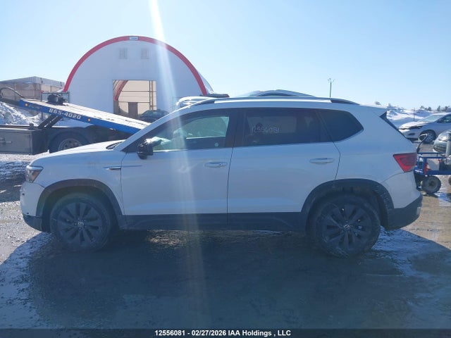 Volkswagen TAOS SE 2024 3VVEX7B23RM035006 Image 15