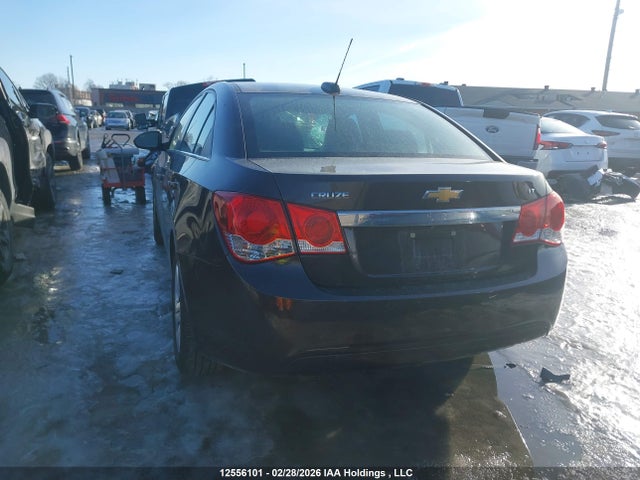 1G1PC5SBXF7159909 Chevrolet Cruze 1lt