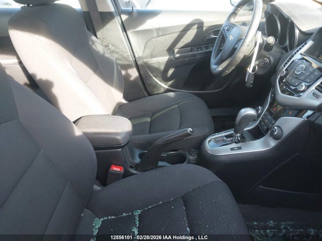 1G1PC5SBXF7159909 Chevrolet Cruze 1lt