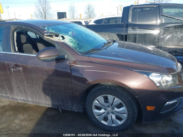 1G1PC5SBXF7159909 Chevrolet Cruze 1lt