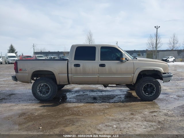 2005 Chevrolet Silverado 1500 Ls/lt მანქანა იყიდება აუქციონზე, vin: 2GCEK13T051103233, აუქციონის ნომერი: 12556123