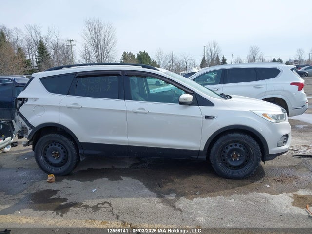 1FMCU9G93HUA85457 Ford ESCAPE SE