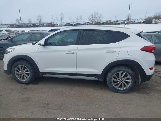 KM8J3CA48HU300819 Hyundai Tucson