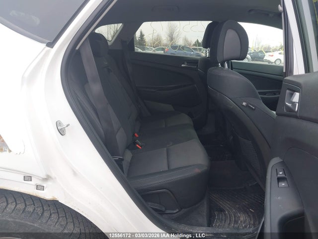 KM8J3CA48HU300819 Hyundai Tucson