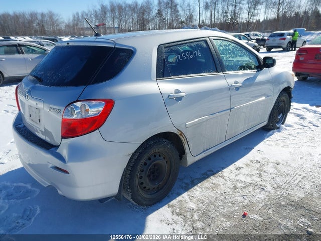 2T1KU4EE8EC131957 Toyota Matrix