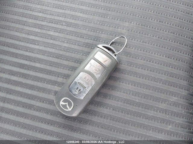 JM1BM1V75E1152379 Mazda Mazda3 Gs-sky