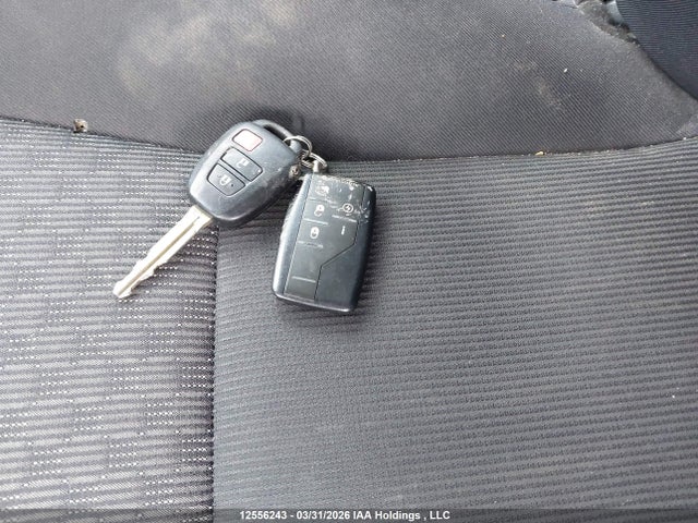 2015 Toyota Yaris Le მანქანა იყიდება აუქციონზე, vin: VNKKTUD3XFA016986, აუქციონის ნომერი: 12556243