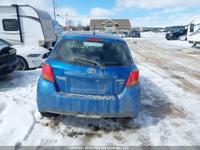 2015 Toyota Yaris Le მანქანა იყიდება აუქციონზე, vin: VNKKTUD3XFA016986, აუქციონის ნომერი: 12556243