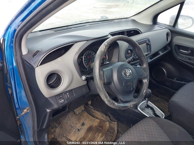 2015 Toyota Yaris Le მანქანა იყიდება აუქციონზე, vin: VNKKTUD3XFA016986, აუქციონის ნომერი: 12556243