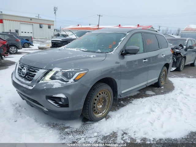 12556313 :رقم المزاد ، 5N1DR2MM2JC633918 vin ، 2018 Nissan Pathfinder S/sv/sl/platinum مزاد بيع