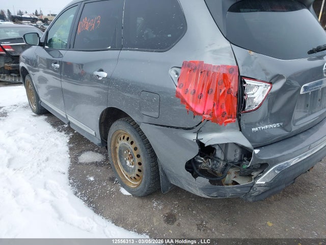 12556313 :رقم المزاد ، 5N1DR2MM2JC633918 vin ، 2018 Nissan Pathfinder S/sv/sl/platinum مزاد بيع