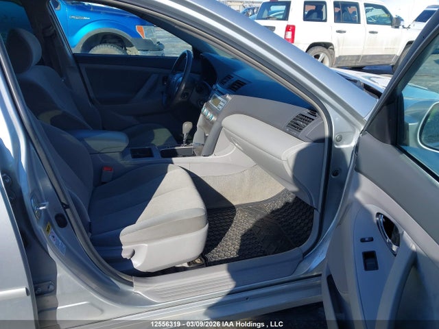 2007 Toyota Camry Le/se მანქანა იყიდება აუქციონზე, vin: 4T1BE46K37U053980, აუქციონის ნომერი: 12556319
