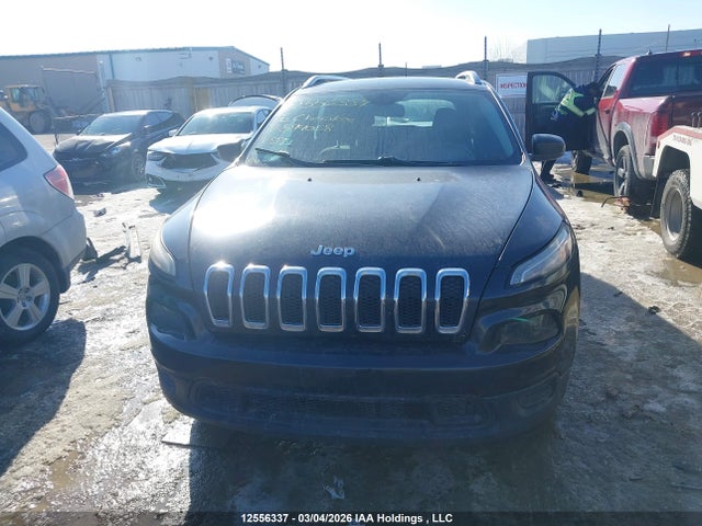 1C4PJMAB8FW599058 Jeep Cherokee Sport