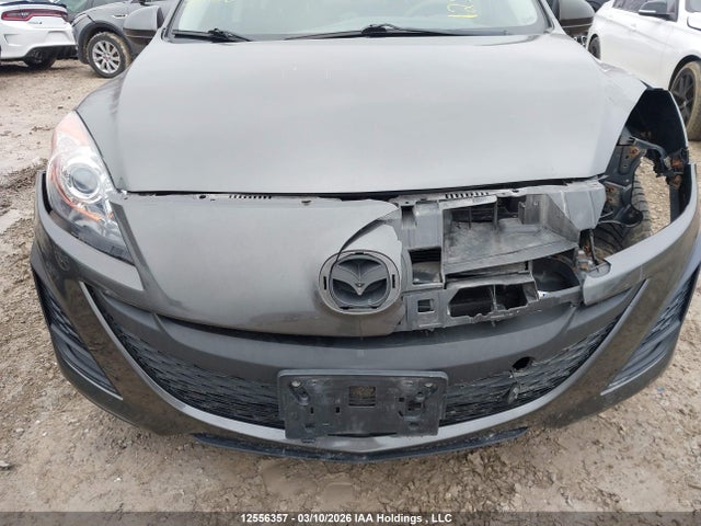 12556357 :رقم المزاد ، JM1BL1UF8B1435804 vin ، 2011 Mazda 3 I مزاد بيع