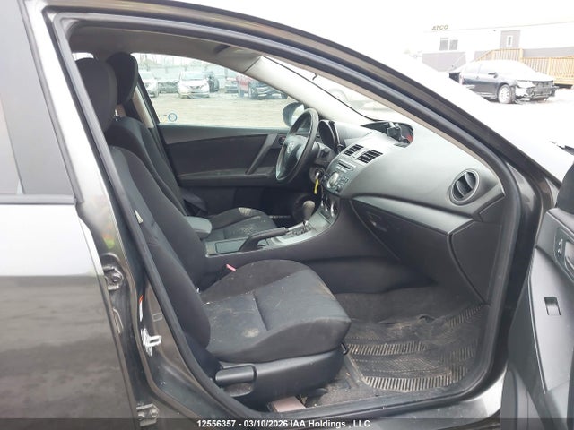 12556357 :رقم المزاد ، JM1BL1UF8B1435804 vin ، 2011 Mazda 3 I مزاد بيع