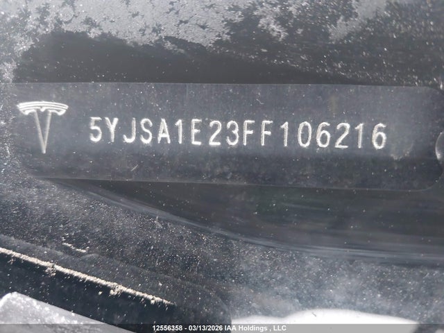 12556358 :رقم المزاد ، 5YJSA1E23FF106216 vin ، 2015 Tesla Model S مزاد بيع