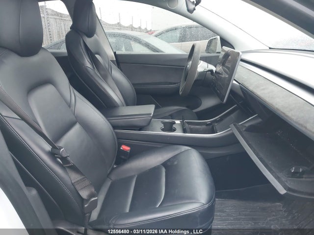 2021 Tesla Model Y Standard Range Rear-wheel Drive მანქანა იყიდება აუქციონზე, vin: 5YJYGDED5MF119560, აუქციონის ნომერი: 12556480
