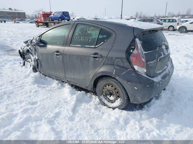 JTDKDTB32F1586127 Toyota Prius C Technology