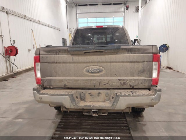 1FT7W2BT5KEG27525 Ford F-250 Lariat