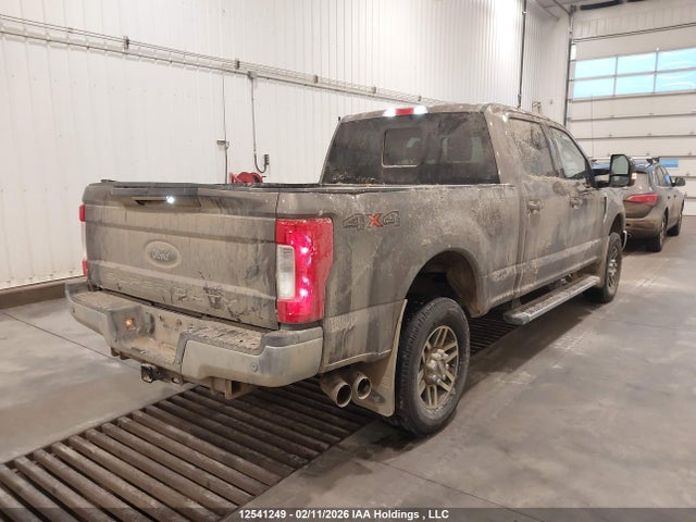 1FT7W2BT5KEG27525 Ford F-250 Lariat