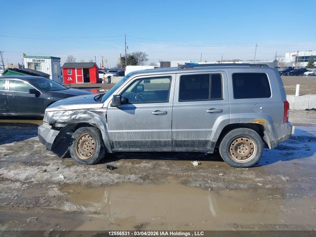 1C4NJRAB0ED776491 Jeep Patriot Sport/north