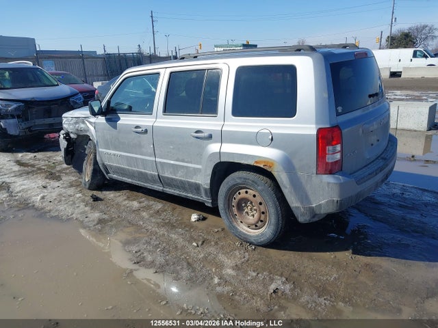 1C4NJRAB0ED776491 Jeep Patriot Sport/north