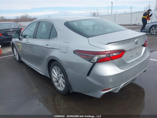 12556542 :رقم المزاد ، 4T1G11AK1MU452194 vin ، 2021 Toyota Camry Se/se Night Shade مزاد بيع