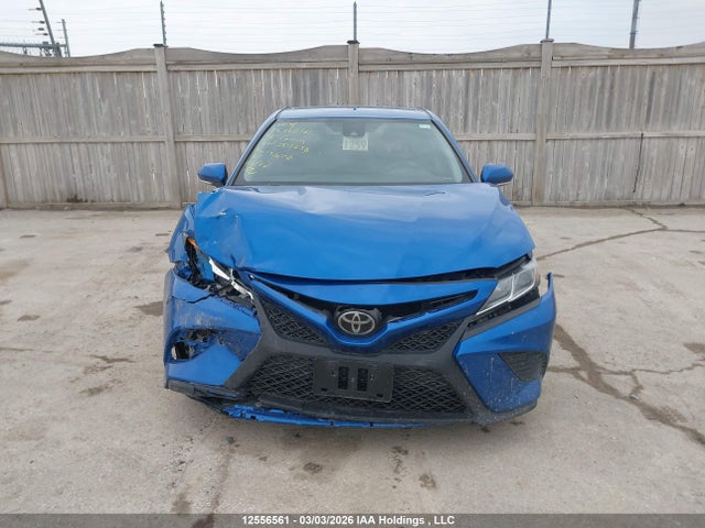 4T1B11HK5JU001250 Toyota CAMRY SE