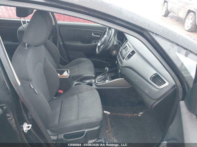 12556564 :رقم المزاد ، KNAHT8A34F7083771 vin ، 2015 Kia Rondo Lx/lx Value/lx Winter Edition مزاد بيع
